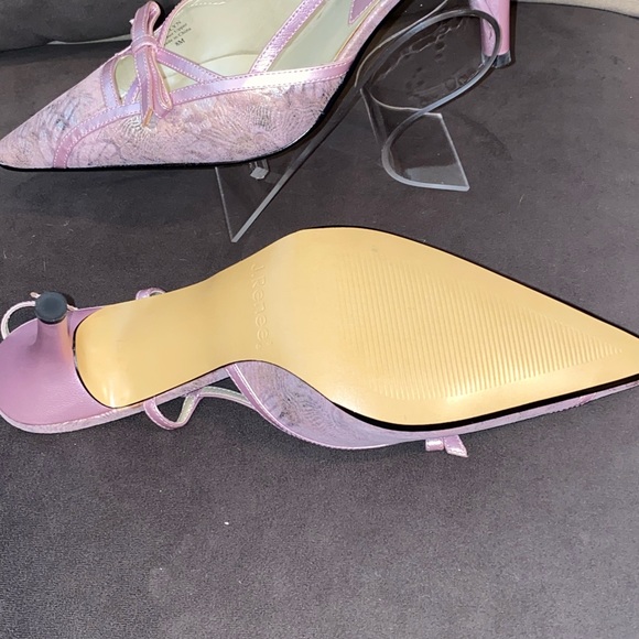 High Heels - Picture 3 of 4